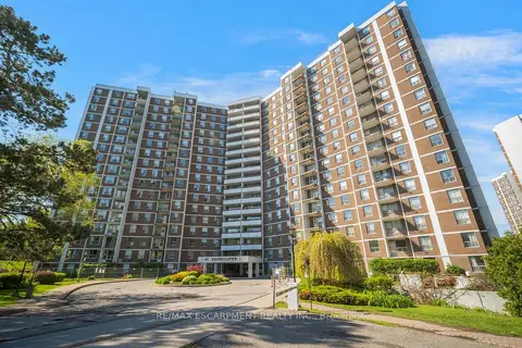 10 Edgecliff Golfway 206