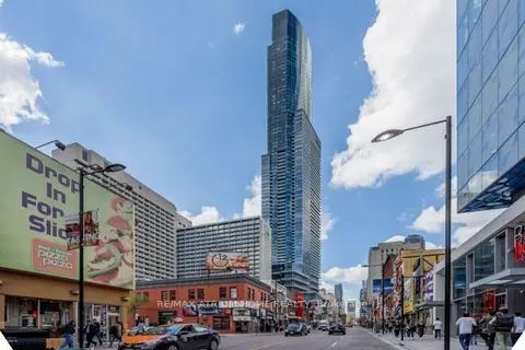 384 Yonge Street 31