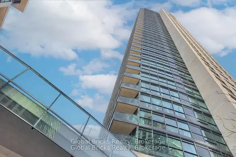 215 Fort York Boulevard #215