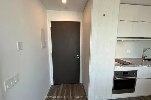 197 Yonge Street 3113
