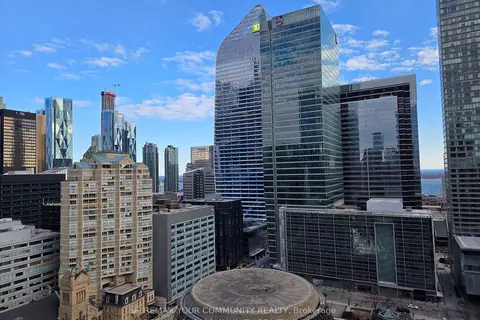 224 King Street W 2107