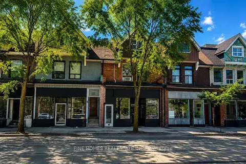 909 Dundas Street W