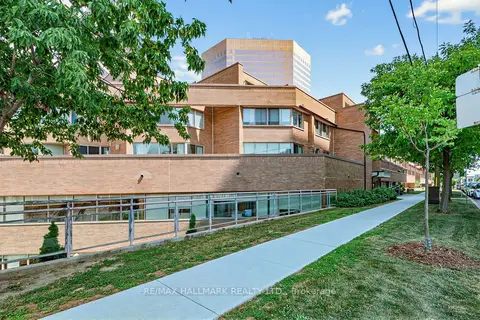 3 Duplex Avenue 102