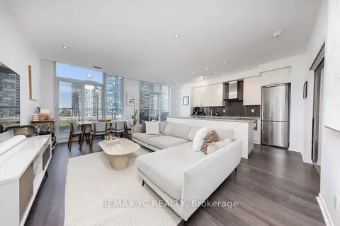 352 Front Street W PH09