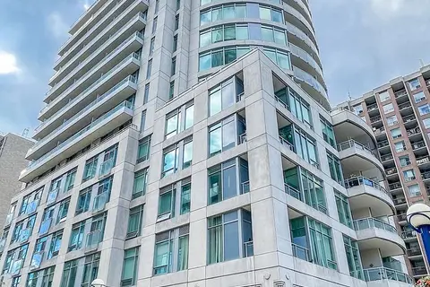 8 Scollard Street 304