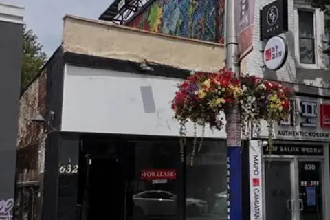 632 Bloor Street W