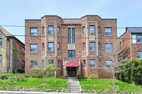 1646 Bathurst Street 17