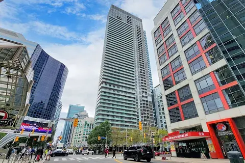 300 Front Street W 3507