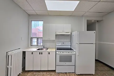 516 Yonge Street 2