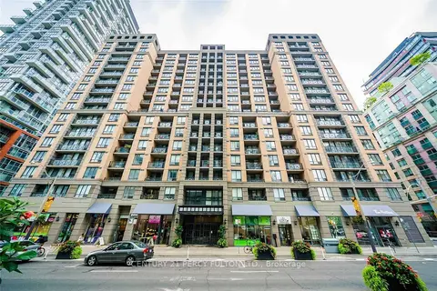 140 Simcoe Street 809