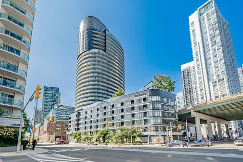 38 Dan Leckie Way 3002