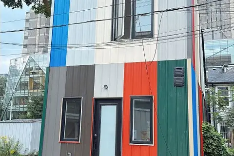 356 Huron Street 201