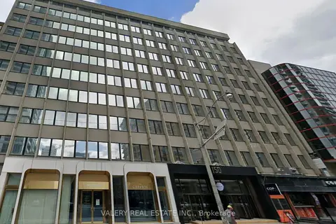 150 Eglinton Avenue E 806