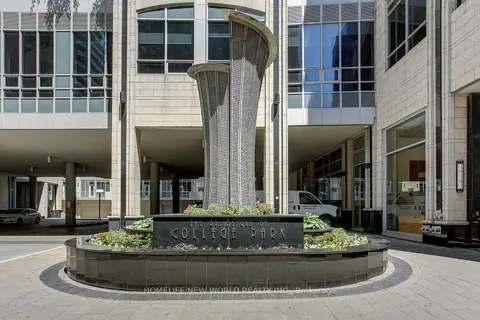 761 Bay Street 3305