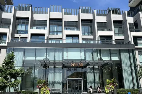 30 Inn on the Park Drive 2304