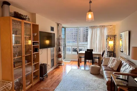 750 Bay Street 905
