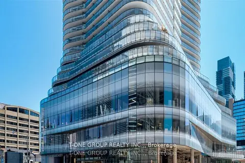15 Wellesley Street W 318-319