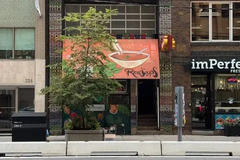 322 Adelaide Street W