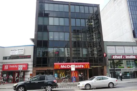 20 Eglinton Avenue E 390