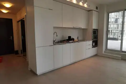 955 Bay Street 707