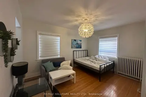 595 St Clair Avenue W 9