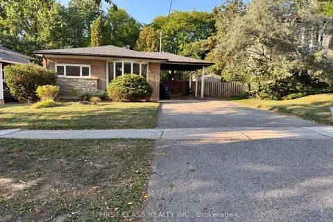 16 Trailside Drive