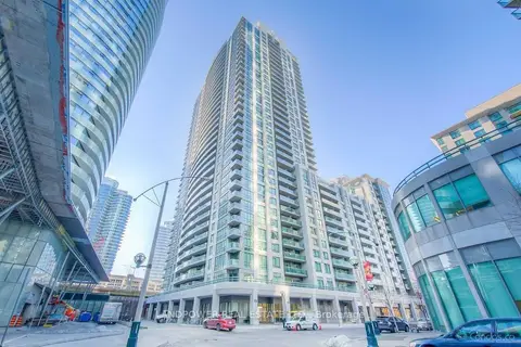 19 Grand Trunk Crescent 3315