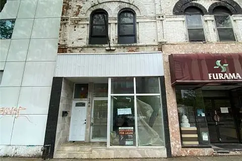 246 Spadina Avenue