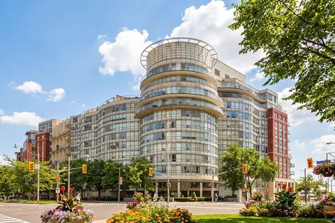 550 Queens Quay W 906