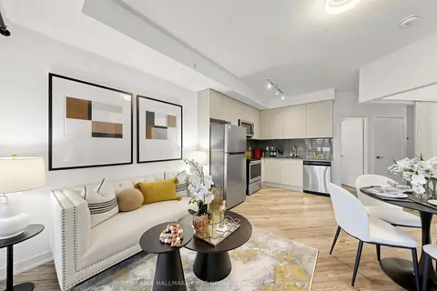 621 Sheppard Avenue E 237