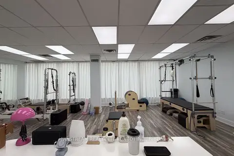 5635 YONGE Street 207