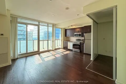 55 Bremner Boulevard 2611