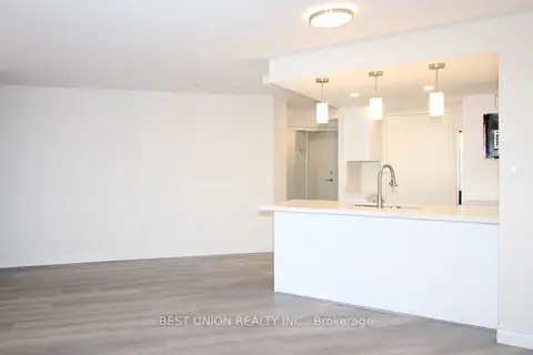 77 Maitland Place 1209