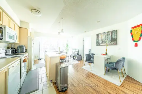 18 Yonge Street 1405