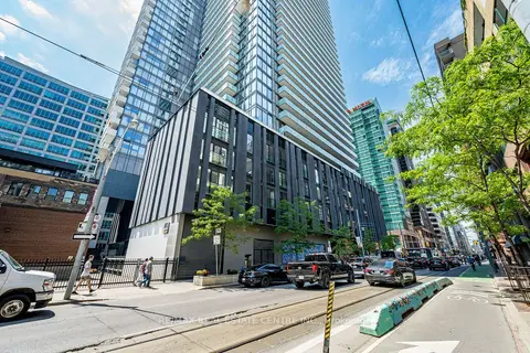 25 Richmond Street E 312