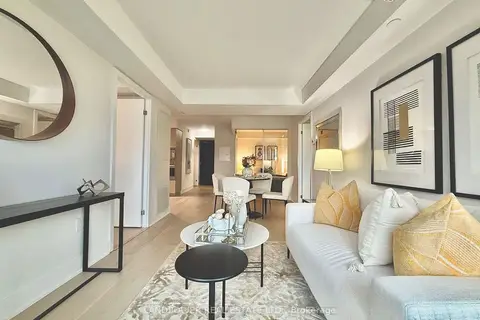 955 Bay Street 2713