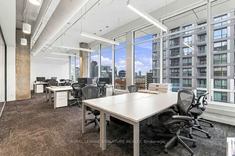 130 Queens Quay E 1005