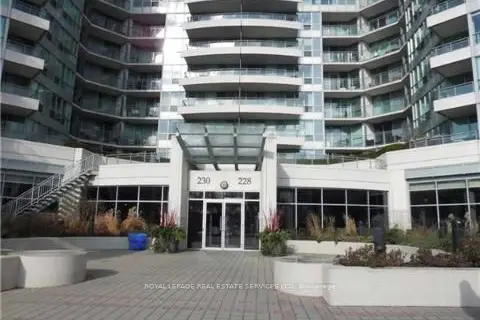 230 Queens Quay 527