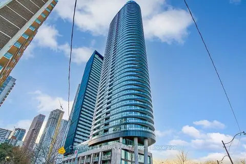 585 Bloor Street E 624