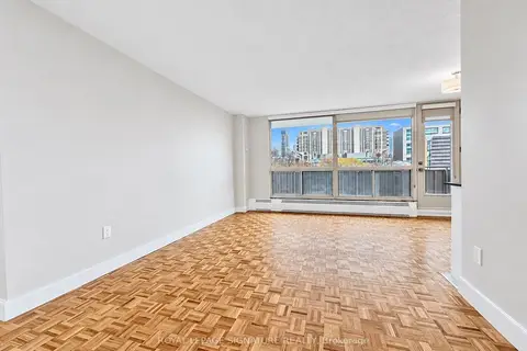 666 Spadina Avenue 2008