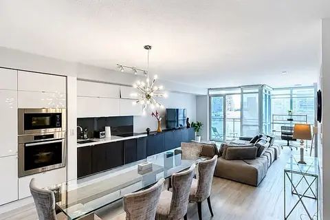 151 Dan Leckie Way 202