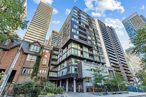17 Dundonald Street 305
