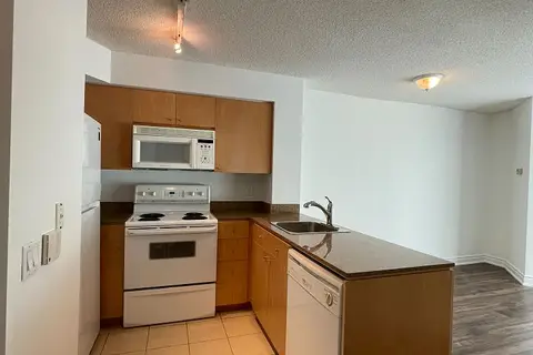 361 Front Street W 512