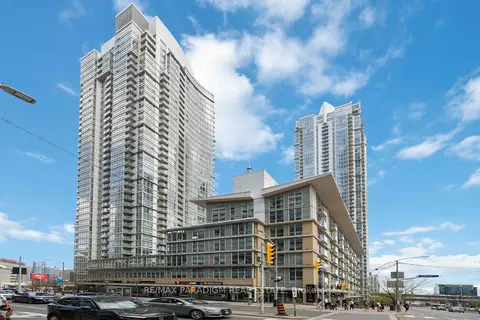 9 Spadina Avenue 611