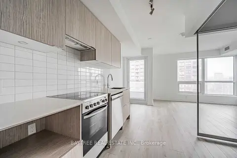 395 Bloor Street E 2512