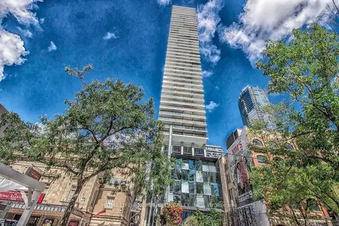 224 W King Street W 805