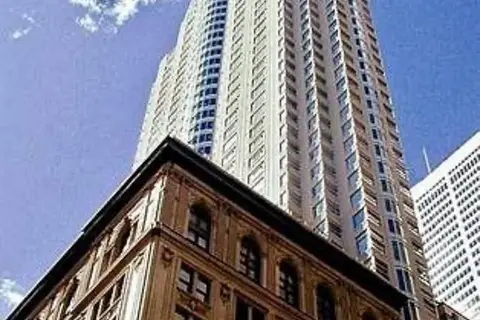1 King Street W 2612