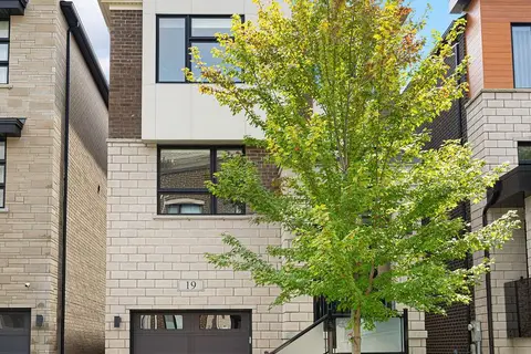 19 Hollyhock Court