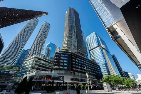 55 Bremner Boulevard 3905