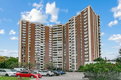 60 Pavane Linkway 403